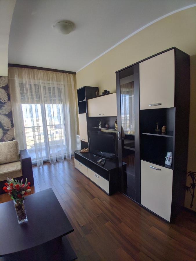 Summerland Beach&Sun Apartments มามายา ภายนอก รูปภาพ