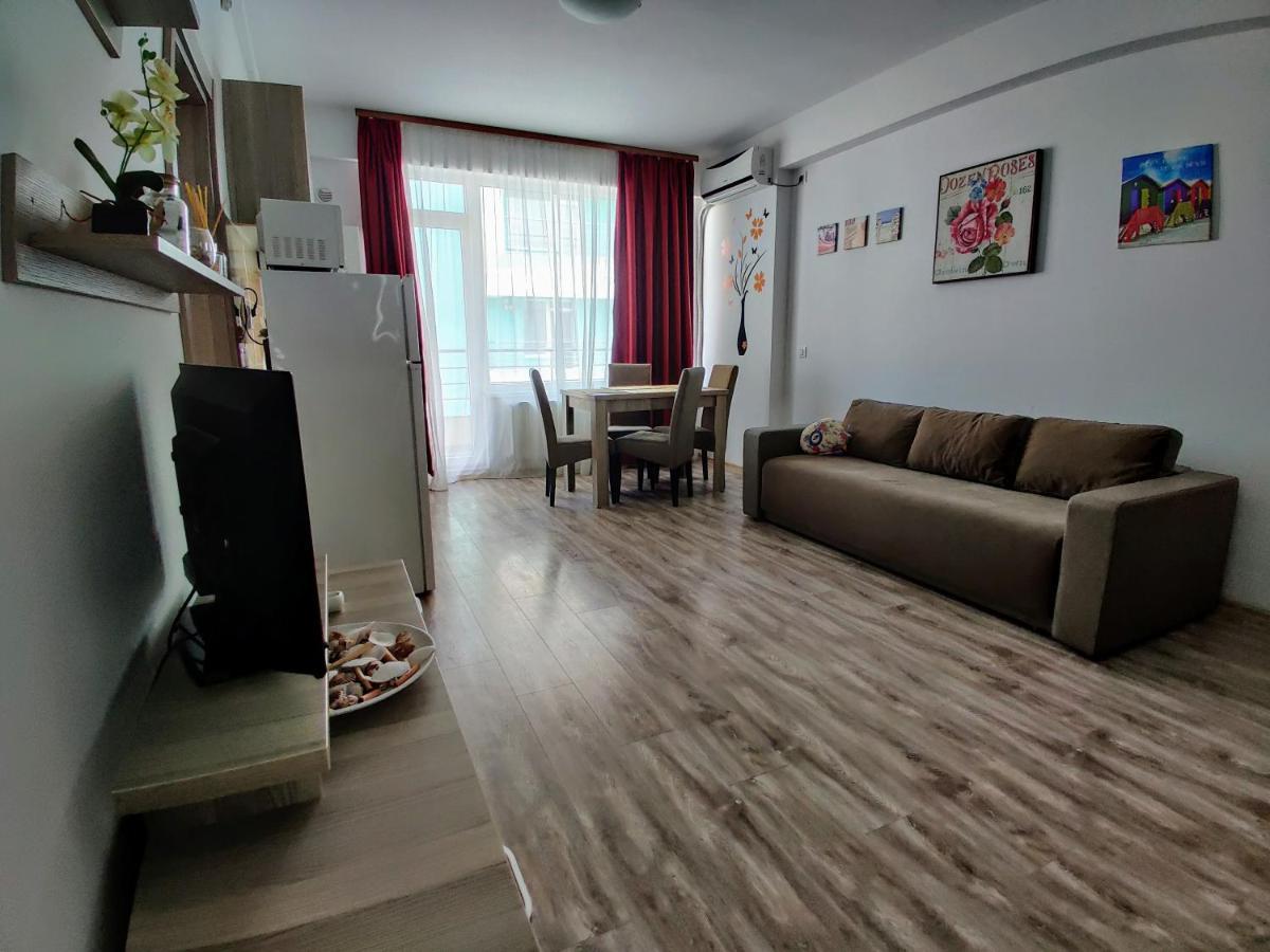 Summerland Beach&Sun Apartments มามายา ภายนอก รูปภาพ